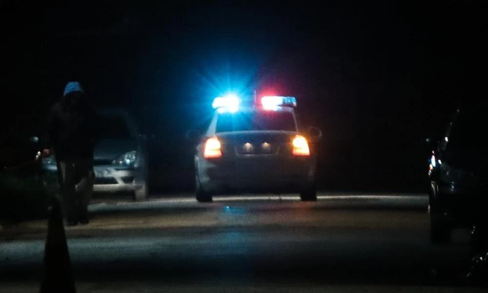 Βάρη: 3 διαρρήκτες ''μπούκαραν'' σε σπίτι 48χρονης για να την ληστέψουν